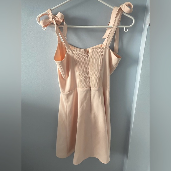 Aritzia Sunday Best Dress in size 00 - Picture 2 of 4